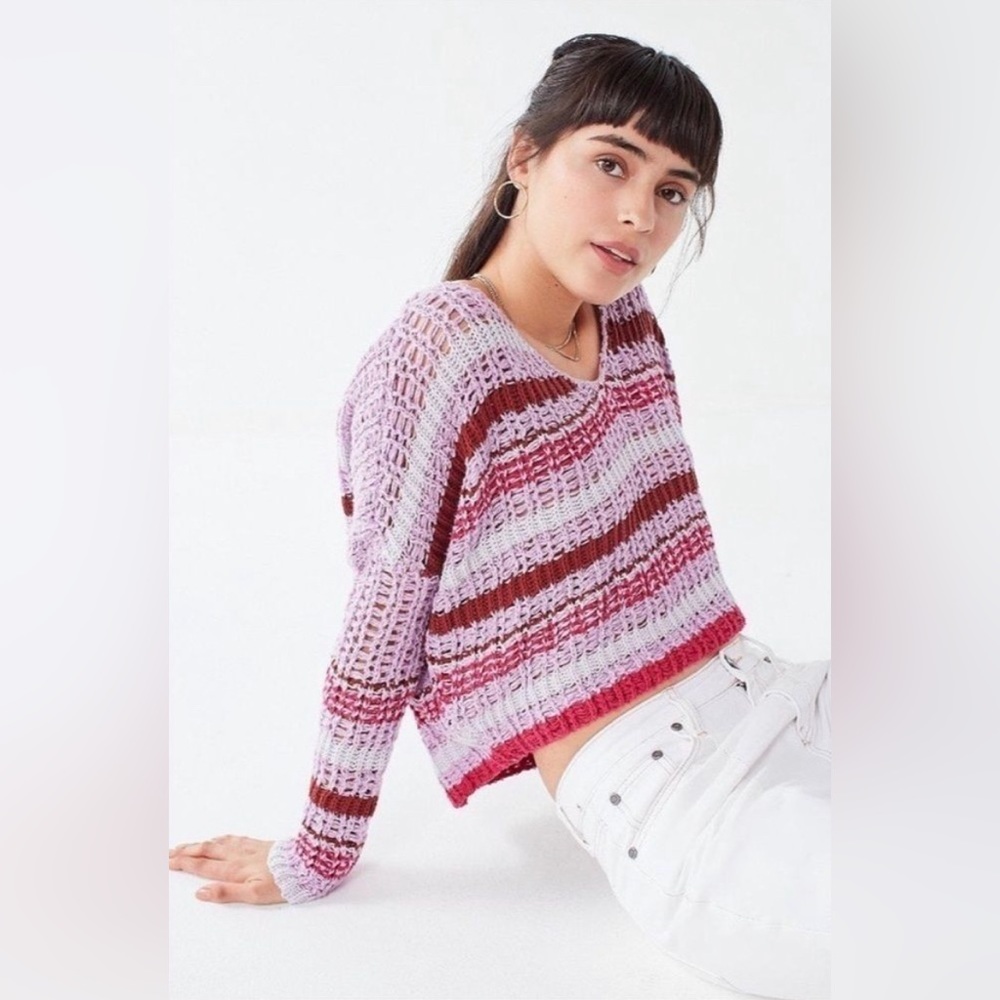 Urban Outfitters Crochet Knit V Neck Cropped Sweater Pink Purple Medium